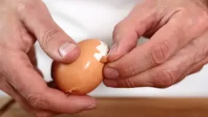 Fresh eggs have a strong bond between the inner shell membrane and the egg white, which makes