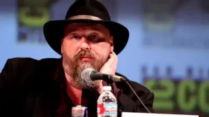 Ellis Park’s website records that in 2021 Warren Ellis, an Australian musician, bought land