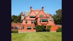 In 1886, Thomas Edison bought Glenmont for his wife Mina; the 15-acre New Jersey estate is now
