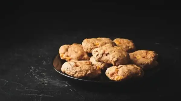 Here is a simple five-step way to make 2-ingredient papaya cookies at home, even if you are not