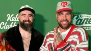 “Those idiots…”: Jason and Travis Kelce receives roasted by fans for nonstop laughter at Jamie
