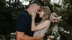 Taylor Swift Travis Kelce (Instagram/Taylor Swift)