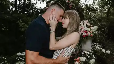 Taylor Swift Travis Kelce (Instagram/Taylor Swift)