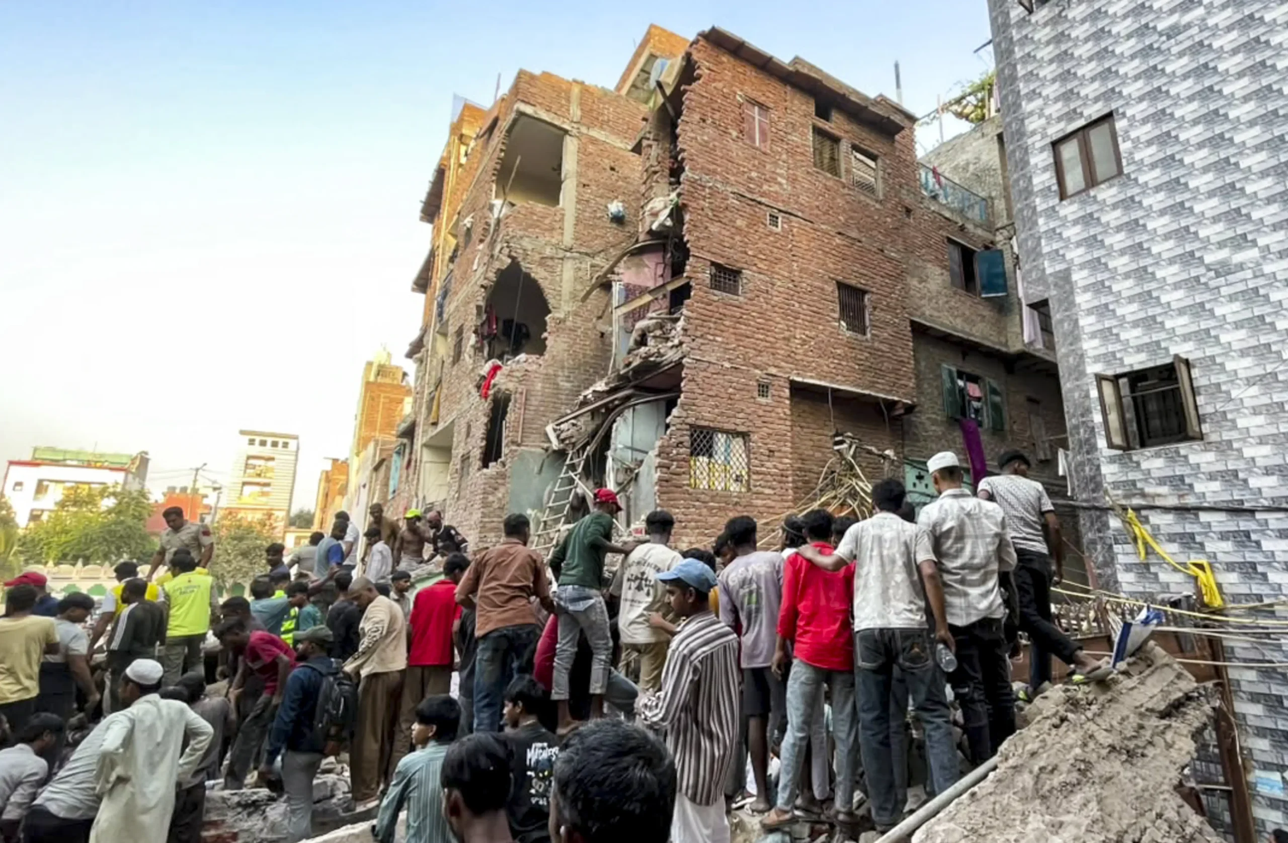 A tragic incident in Seemapuri saw a five-storey structure collapse