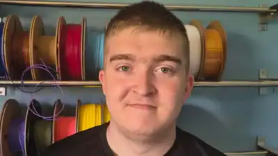 Teenager from England starts a 3D printing business at 15 to make skyscraper models and now earns