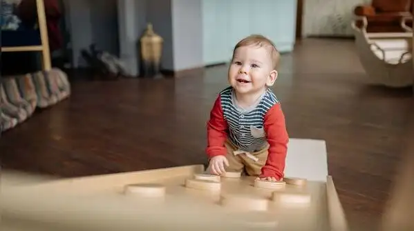 Here are 10 baby names for boys and girls that reflect courage and confidence