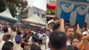 'Rapist' slur hurled at BJP MLA Muniratna; heckled by Congress workers at Bengaluru polling booth