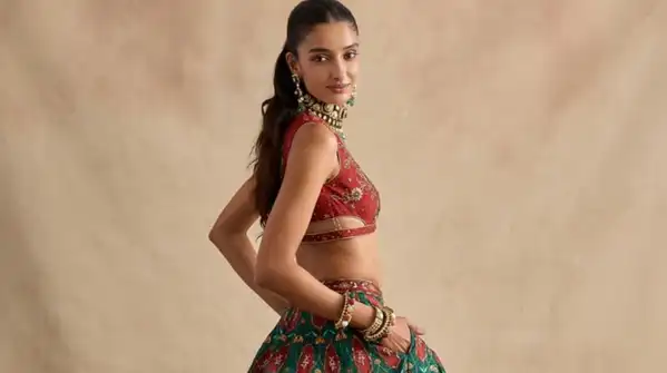 Pinterest Honestly, there's really no such thing as the "one perfect" lip shade for Navratri —