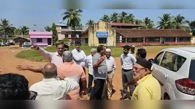 MCC commissioner Rahul Ratnam Pandey inspects Mahakalipadpu ground in Mangaluru