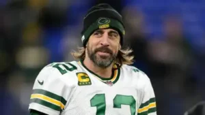 Aaron Rodgers and the Pittsburgh Steelers confronts Deshaun Watson and the Cleveland Browns