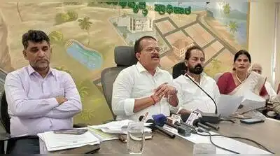 Muda chairman Santhosh Kumar Shetty (second left) said that three requests made by Muda had