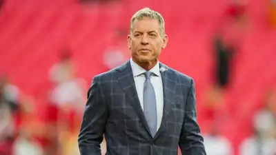 Joe Buck’s new deal raises questions about their future (Getty Images)
