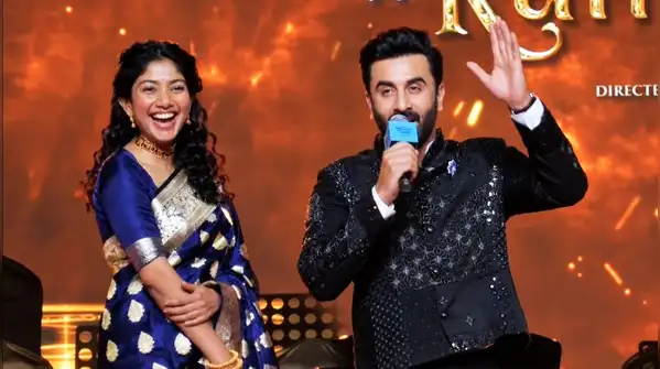 At the Ramayana music event in Chennai, Ranbir Kapoor brought royal charm to the occasion