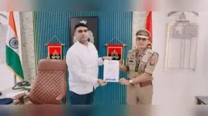Amroha : At 57, Amroha police sub-inspector Inglesh Kumar has completed a full marathon