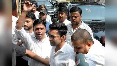 Cops quiz Abhishek for 5 hrs over billboard row