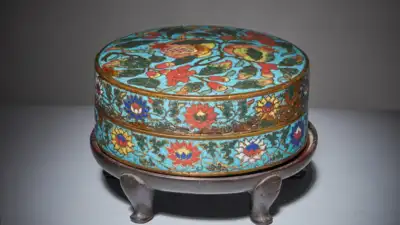 In 1946, a collector bought a Ming-era cloisonné pomegranate box for £19; 77 years later, it was