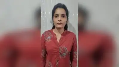 Following news of her death, workers from the evening shift came out of the factory and raised