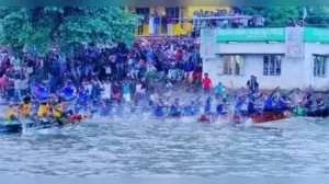 Aroma Chundan emerged the winner in the Thazhathangadi race of the season six Champions Boat